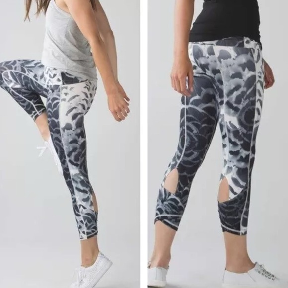 Lululemon wonder under pants size 10 fits like normal size 4 or 6 like new - Picture 3 of 7